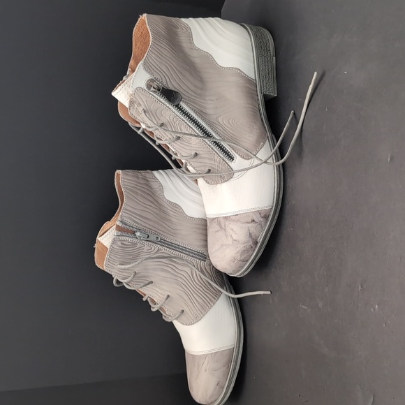 Portofino Women's Gray/White Leather Lace-up Booties With Side Zipper, Size 40. - Picture 2 of 11